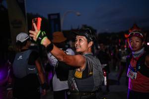 BIB: 750, 228
                            <button type="button" onclick="openModal(22790328)" class="btn btn-primary btn-sm float-right btn-popup" data-toggle="modal" data-target=".modal-high-quality">
                        <i class="fas fa-shopping-cart"></i> Add to Cart
                    </button>
                                            <button type="button" onclick="isThisMe(22790328, true)" class="btn btn-success btn-sm float-right btn-popup btn-isme hidden" data-toggle="tooltip" data-placement="bottom" title="นี่คือรูปของคุณใช่ไหม คลิกที่นี่เพื่อเอาเข้าอัลบั้ม">
                        <i class="fas fa-plus"></i> Add to album
                    </button>
                    <button type="button" onclick="isThisMe(22790328, false)" class="btn btn-warning btn-sm float-right btn-popup btn-isnotme hidden">
                        <i class="fas fa-ban"></i> Remove from album
                    </button>